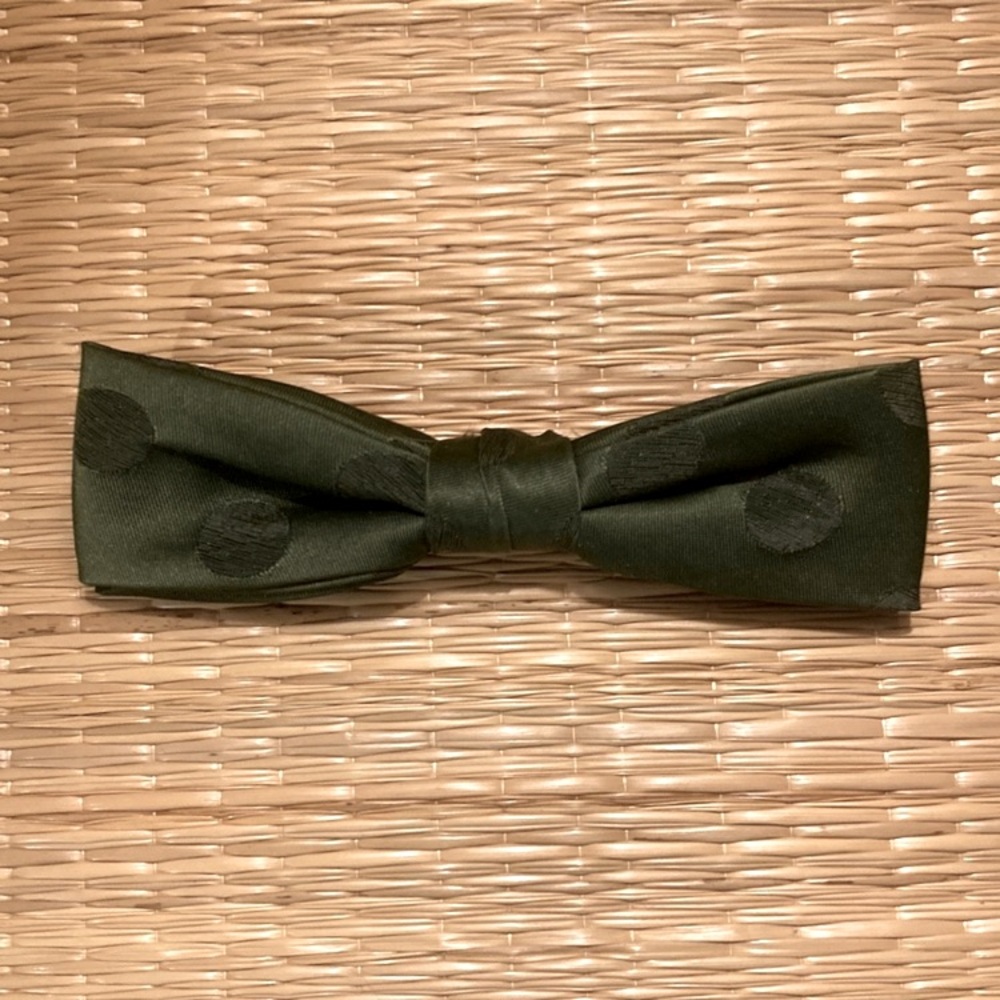 Vintage Grip-On Bow Tie Olive